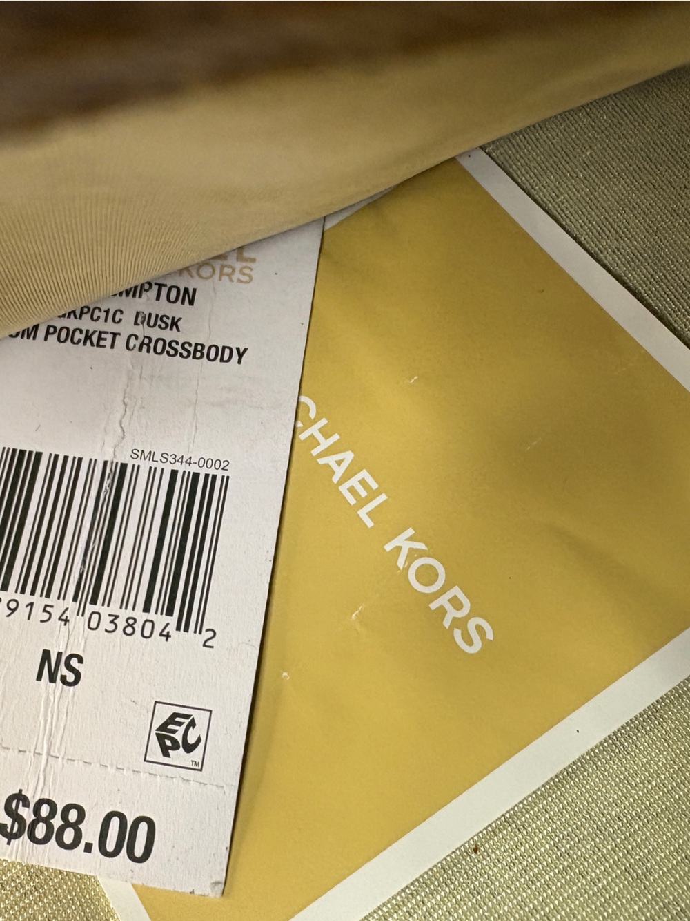 Michael Michael Kors Kempton Crossbody W Lime Inside. Callout - Picture 7 of 11